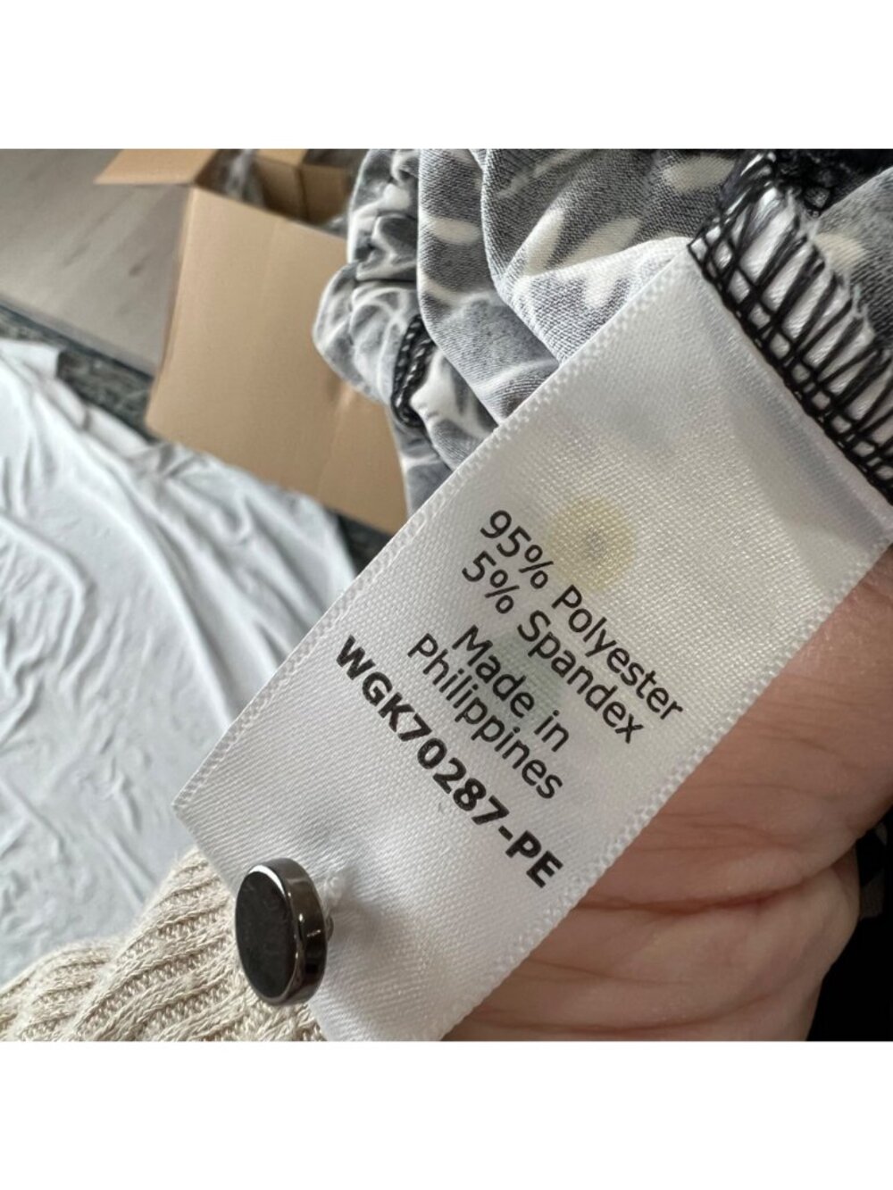 41 Hawthorn Floral Print Jersey Jumpsuit Black White Size Small Petite NWT - Picture 11 of 13